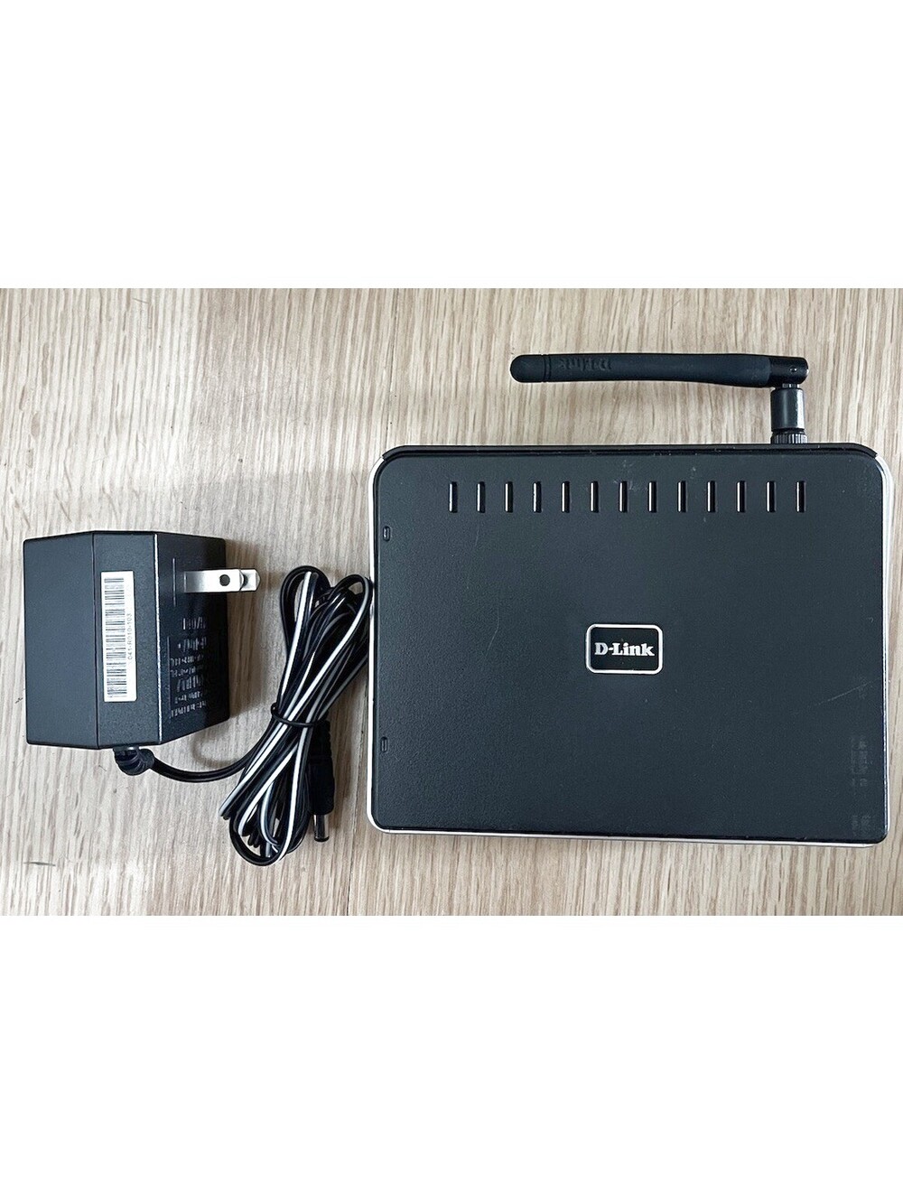 D-Link WBR-1310 4-Ports External Switch w Adapter =